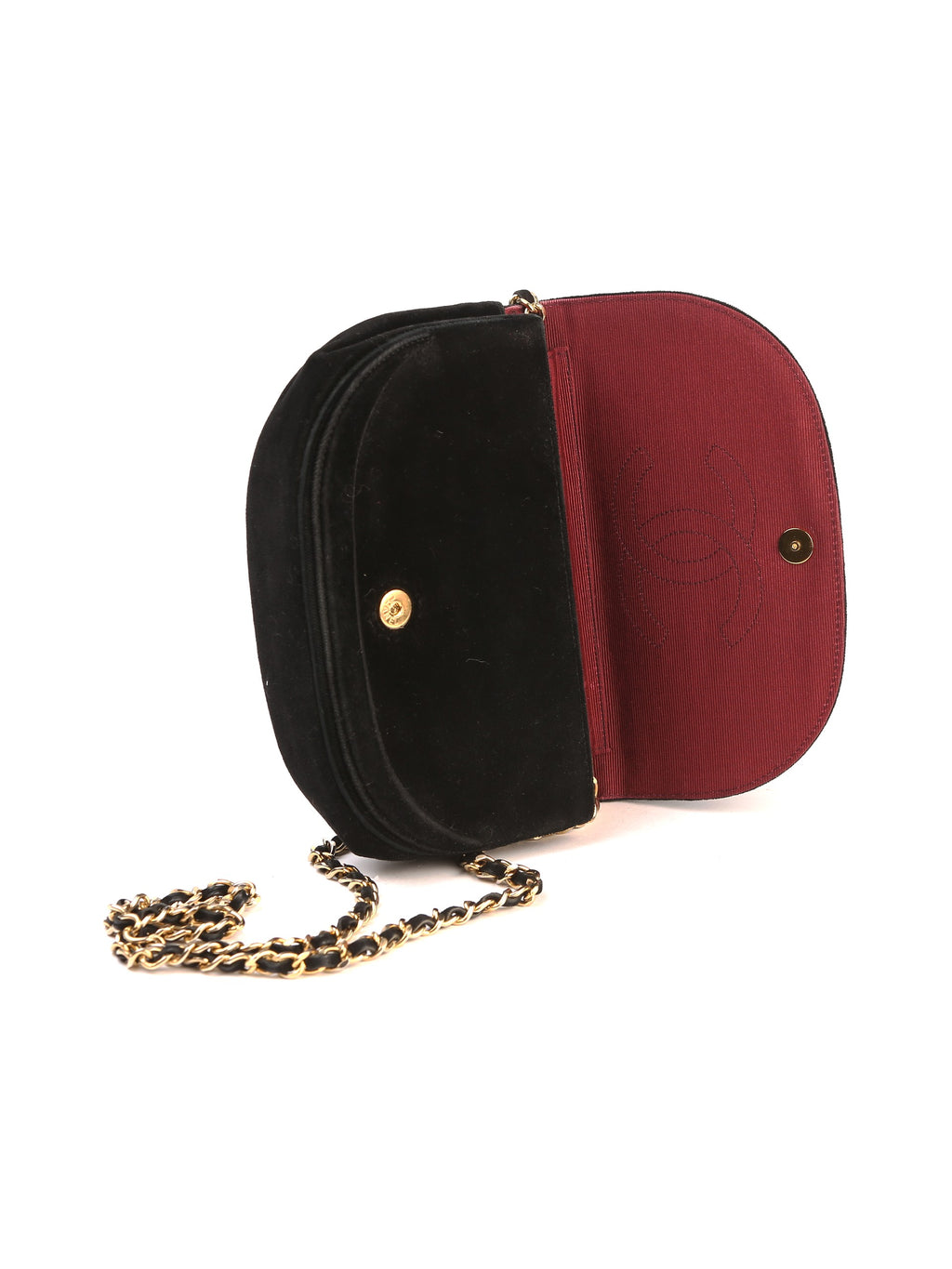 Bolsa Chanel Vintage Meia-Lua, veludo preto, de perfil com a aba aberta, mostrando a costura CC do forro bordô — Domus Giulietta