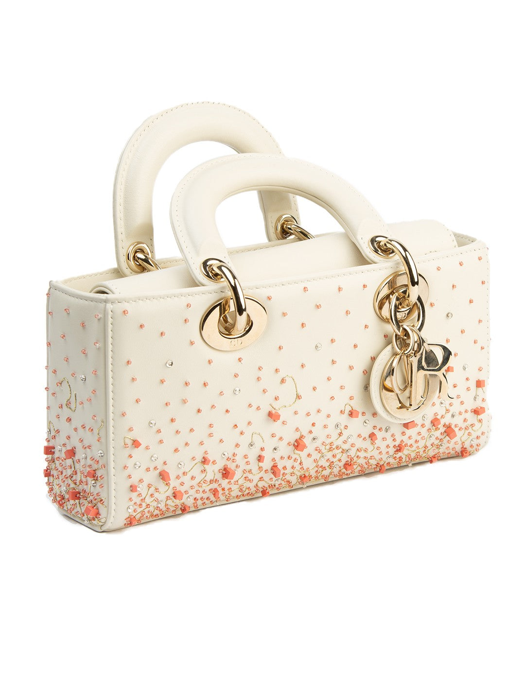 Bolsa Dior Lady Dior Capri, couro marfim bordado com contas coral e cristais, vista em três quartos — Domus Giulietta